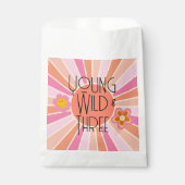 Young, Wild & Three | B-Day Gunst Bag | Rosa Geschenktütchen (Vorderseite)