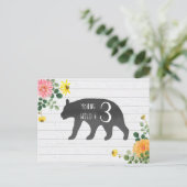 Young Wild & Three Bären Wildblume Geburtstag Einladungspostkarte (Stehend Vorderseite)