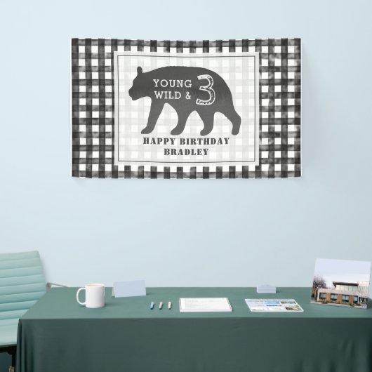 Young Wild & Three Bear Gingham Birthday Banner (Messeveranstaltung)