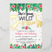 Young Wild & Three Dinosaur Girls 3. Geburtstag Folieneinladung (Vorderseite)
