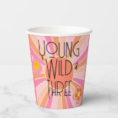 Young, Wild & Three | Geburtsstunde-Cup | Rosa Pappbecher (Rückseite)