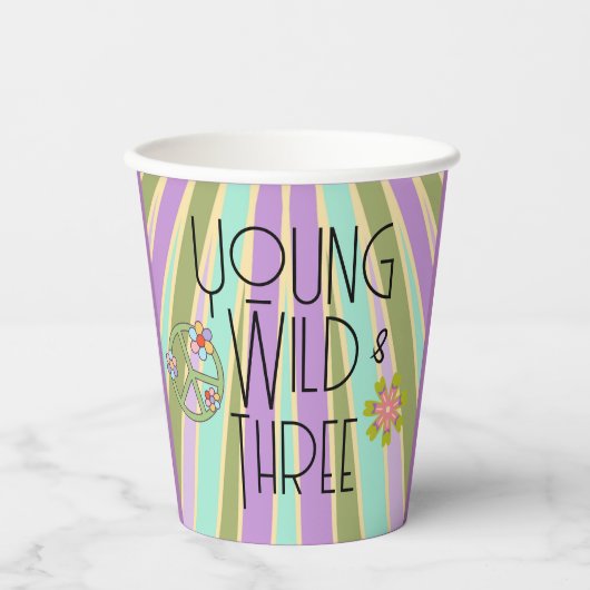 Young, Wild & Three | Kindermeisterschaft | Cools Pappbecher (Vorderseite)