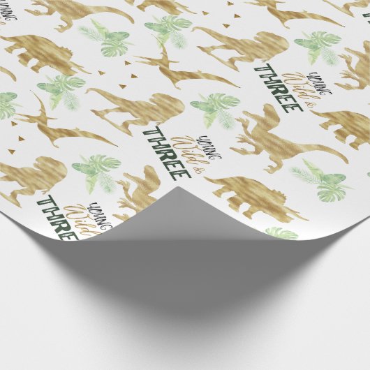 Young wild und Three Elegant Golden Dinosaurier Geschenkpapier (Ecke)