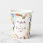 Young Wild und ... Watercolor Boho Feathers Pappbecher (Vorderseite)