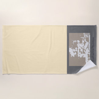 young woman in a yoga pose strandtuch