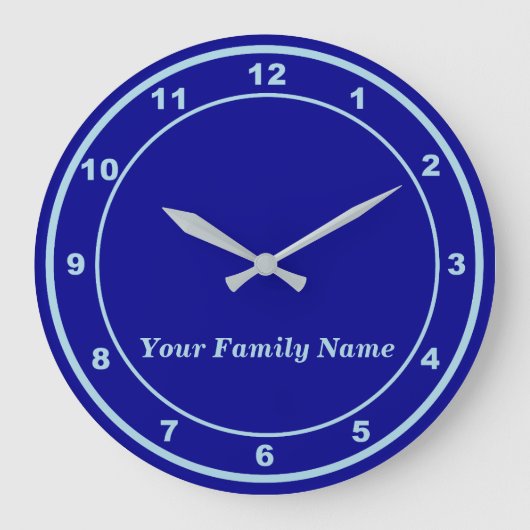Your Family Name on Blue Round Wall Clock Große Wanduhr (Vorderseite)
