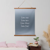 Your message here gray blue metallic background te wandteppich mit holzrahmen (Schlafzimmer)