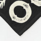 You're Never Too Old To Play Outside Mountain Hiki Fleecedecke (Ecke)