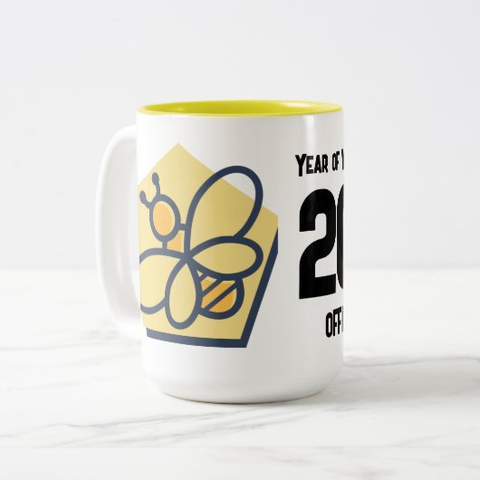 YOWM 2023 ZWEIFARBIGE TASSE (Vorderseite Links)