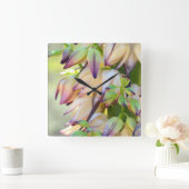 Yucca-Blume Quadratische Wanduhr (Zuhause)