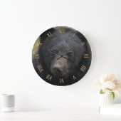 Yukon Black Bear & Wilderness Foto Art Große Wanduhr (Zuhause)
