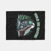 Yule Be Eaten Yule Weihnachtskatze Jolakotturinn E Fleecedecke (Vorderseite (Horizontal))