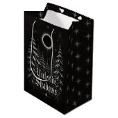 Yuletide Shadows Gothic Celestial Weihnachten Mittlere Geschenktüte (Vorderseite Schrägansicht)