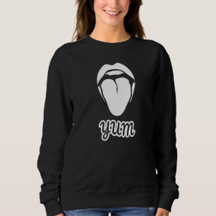 Yum Er benutzte seinen Fall mit dem Zungenschwanz  Sweatshirt