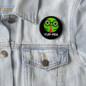Yup-pea Funny Yuppie Veggie Pea Pun Dark BG Button (Beispiel)