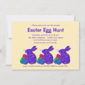 Z Lila Ostern Osterhase Eizelljagd Party Einladung (Vorderseite)