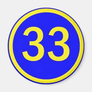 Zahl 33 in einem Kreis Magnet