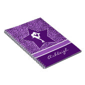 Zahl Skater mit lila Cheetah-Druck und Monogramm Notizblock (Rechte Seite)