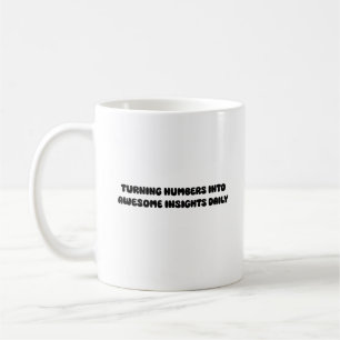 Zahlen zu großartigen Erkenntnissen Datenumwandlun Kaffeetasse