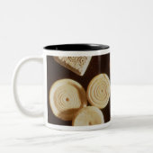 Zähler und Würfel, Gallo-Römisch Zweifarbige Tasse (Links)