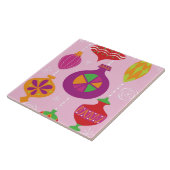 Zahlreiche Weihnachtsdekoration illustriert im Fliese (Seite)