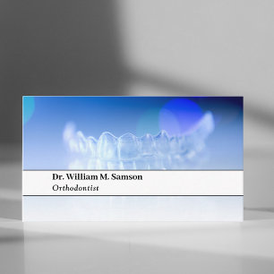 Zahnarzt oder Kieferorthopädin, moderner unsichtba Visitenkarte