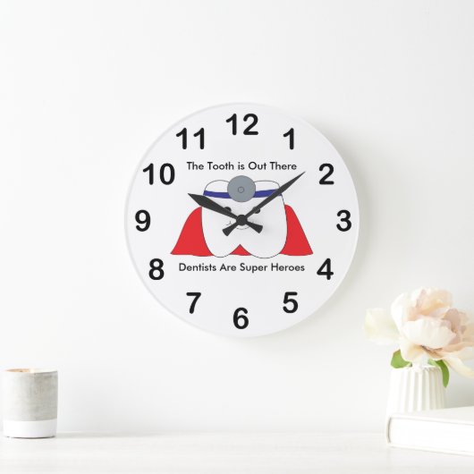Zahnarzt-Zahn-Superheld personifizieren Große Wanduhr (Zuhause)