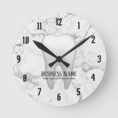 Zahnarztbüro Dental White Tooth Moderner Marmor Runde Wanduhr (Vorderseite)
