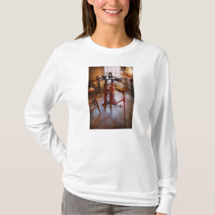Zahnärzte - Körperlich anspruchsvolle Arbeit T-Shirt