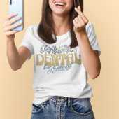 Zahnarzthygienist, gebräuchlich festgelegt Datum Tri-Blend Shirt