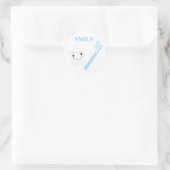 Zahnbürste und Zahn Runder Aufkleber (Tasche)