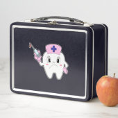 Zähne als Krankenschwester mit Spritze.PNG Metall Brotdose (Beispiel)