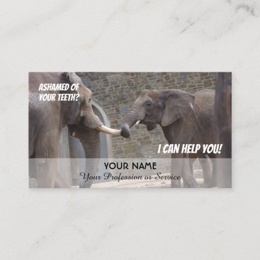 Zähne, die Zahnärzte gegen Scham-Geschäft halten Visitenkarte (Vorderseite)