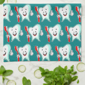 Zahnheilkunde mit Zahnbürstenmuster Geschirrtuch (Gefaltet)