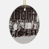 Zar Nicholas II (1868-1918) stehend im Garde Keramik Ornament (Rechts)