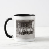 Zar Nicholas II (1868-1918) stehend im Garde Tasse (Links)