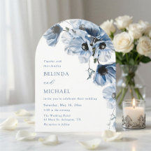 Zarte blaue Blumen Weiße Hochzeitseinladung