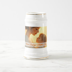 Zarte mütterliche Liebe im blühenden Licht Bierglas