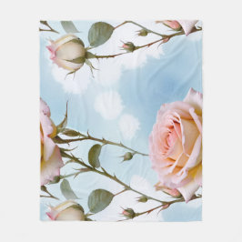Zarte Rosen in Pastellfarben auf einem Farbverlauf Fleecedecke