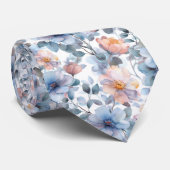 Zartes Blumenmuster in Aquarellfarben in Pastellfa Krawatte (Gerollt)