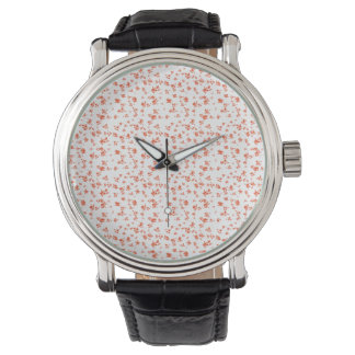 Zartes rotes Blumenmuster auf weichem Creme  Armbanduhr