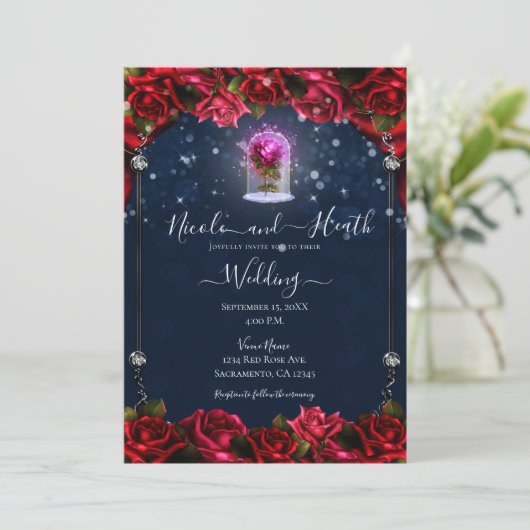 Zauberglühende Rote Rose Silver Navy Blue Wedding Einladung (Stehend Vorderseite)
