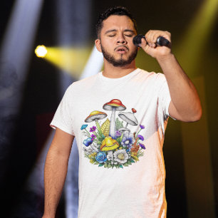 Zauberhafte magische Pilze und Blumen T-Shirt