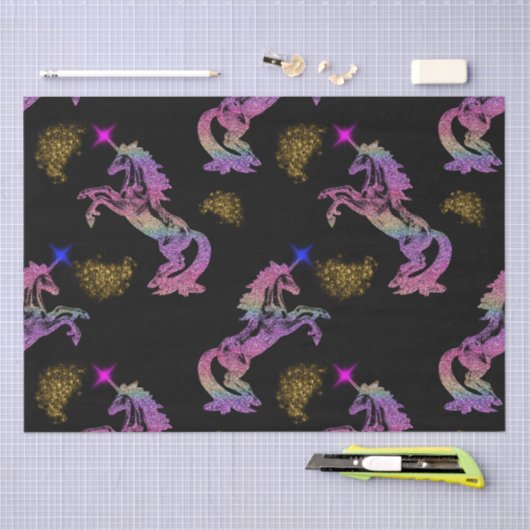 Zauberhafte Regenbogenfarben auf schwarz Seidenpapier (Handwerk)