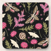 Zauberhafte rosafarbene Motte und Blumen | Moth Co Getränkeuntersetzer (Vorderseite)