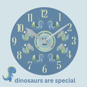 Zauberhafter blauer personalisierter Dino  Runde Wanduhr