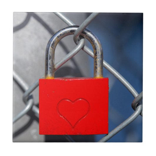 Zaun mit rotem Herzen Fliese (Vorderseite)