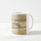 Zebra Affection, Tanzania. Mug Kaffeetasse (VorderseiteRechts)