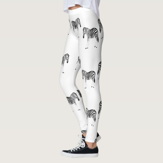 Zebra animal pattern on white leggings (Links)