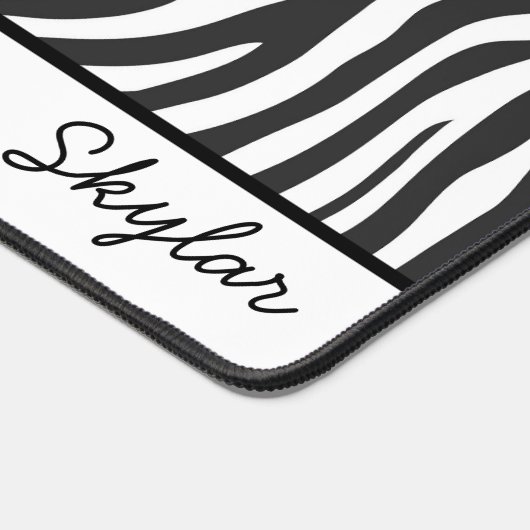 Zebra Animal Print Custom Curry Name Schreibtischunterlage (Ecke)